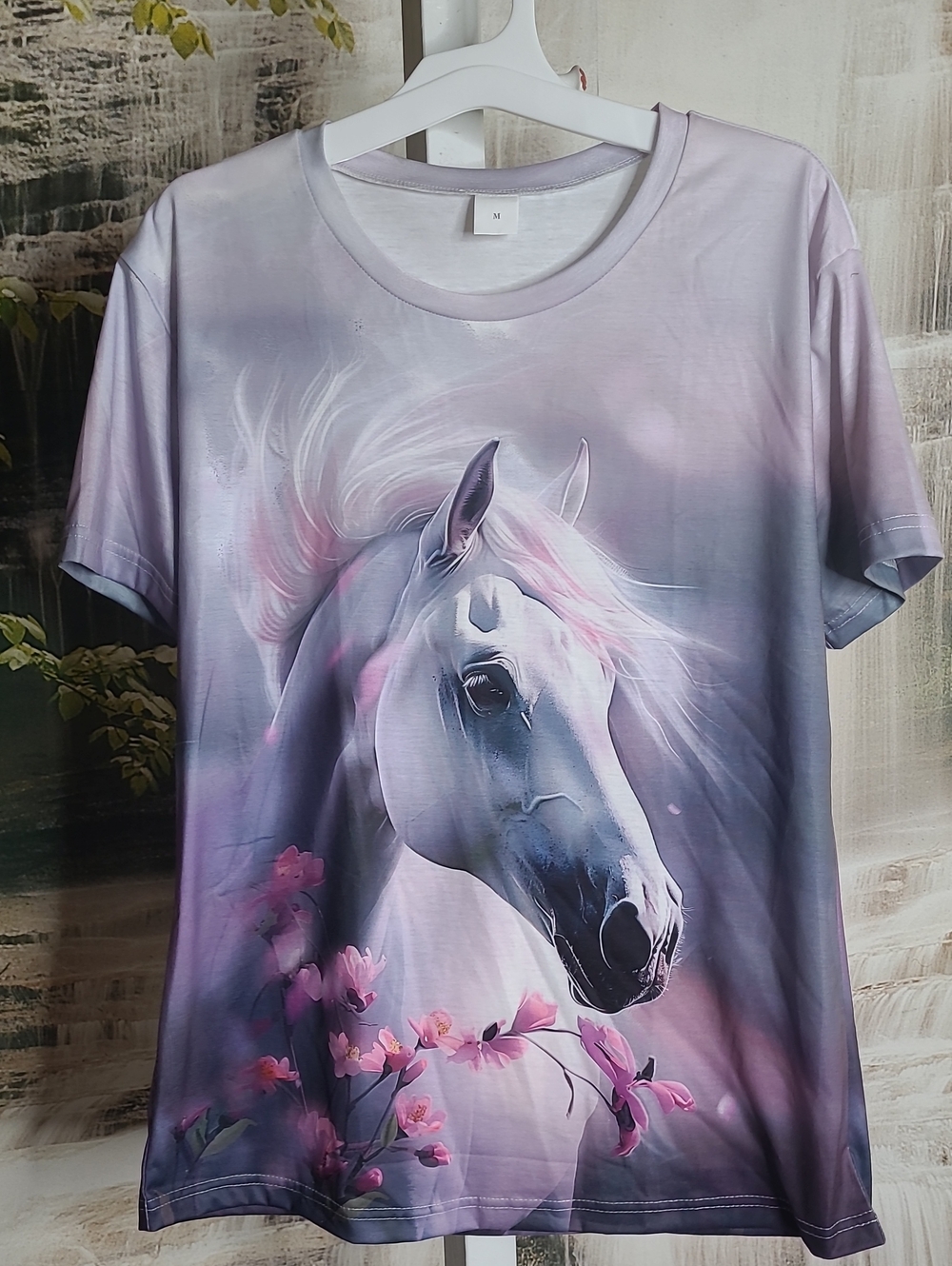 Womens Medium Lavender Whimsical Horse Graphic Short Sleeve Tee Tshirt